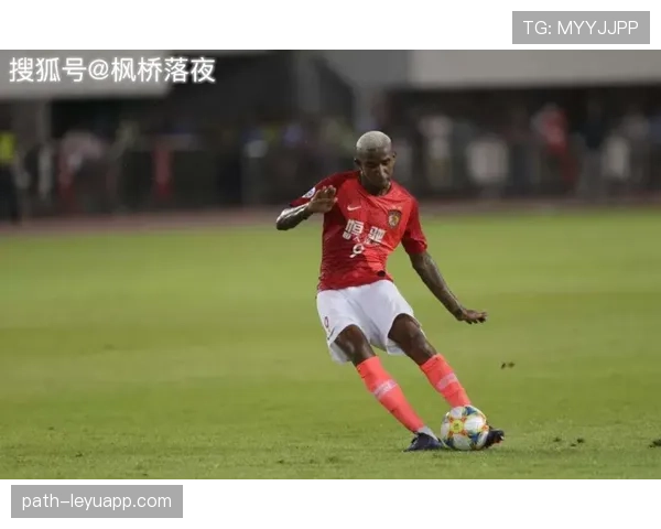 巴黎圣日耳曼中场失控问题显现，比赛节奏难以掌控影响进攻组织
